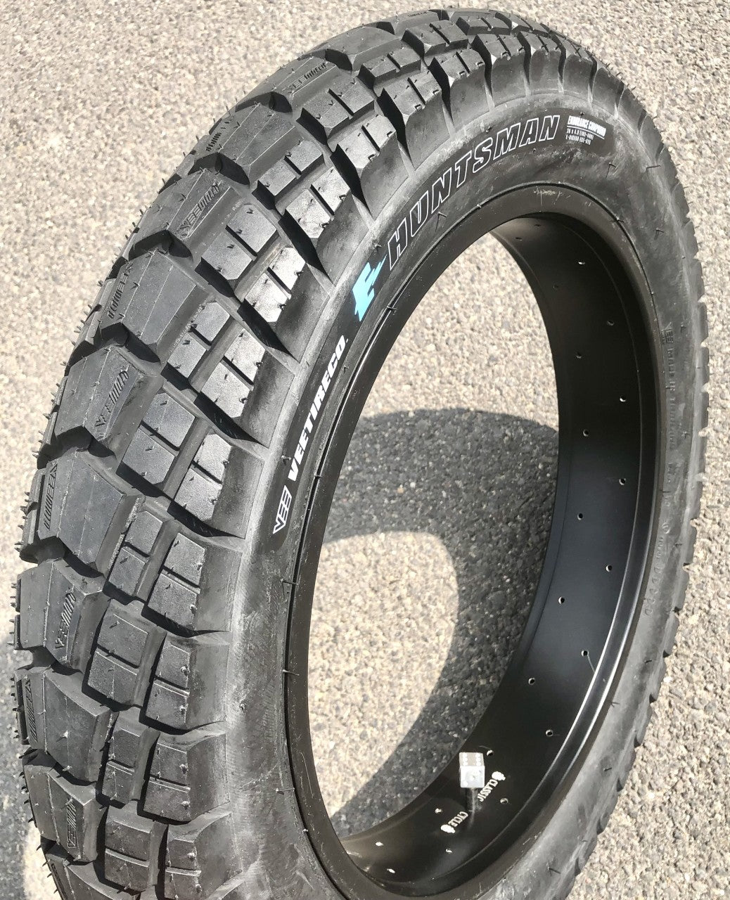 204 E-Huntsman Fatbike Tire 20 x 4.0 inch pure black