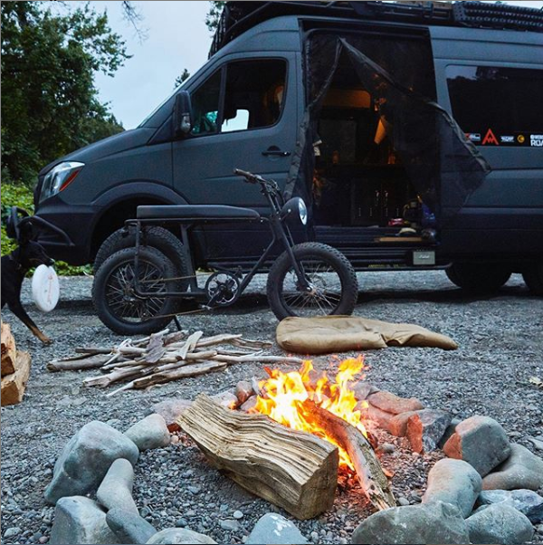 Vélo utilitaire électrique cool pour le camping et l'aventure, tout-terrain, fatbike UD Bikes